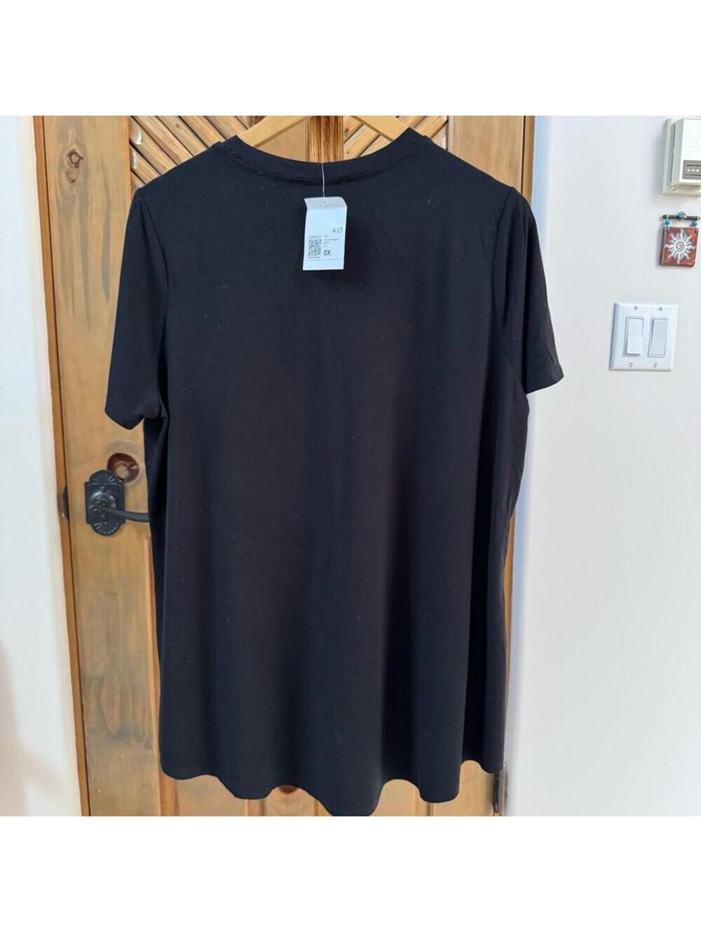 NWT (0X) Forever 21 black pocket tee tshirt tunic top black rayon/spandex